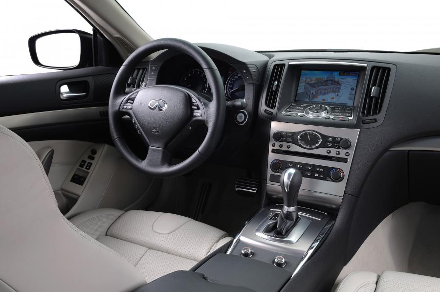  Infiniti G cabriolet 2011 года  (фото 10 из 11)